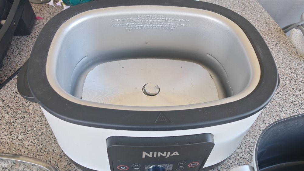 Multicooker Ninja Foodi PossibleCooker 8L (MC1001UKWH) – Stare ca nouă (folosit de ~10 ori)