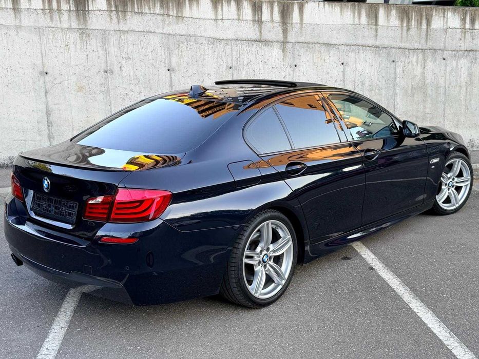 BMW 520d F10*M-Paket*Trapa*Distronic*Head-Up*Camera*2 Butoane*