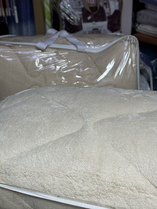 Двулицева поларено покривало за спалня