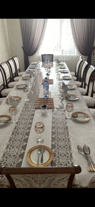 Стол со стульями