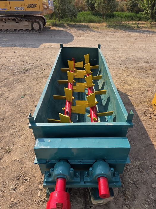 Гишт завод учун мишалка , мотор редуктори билан. Холати ало ,ишламаган