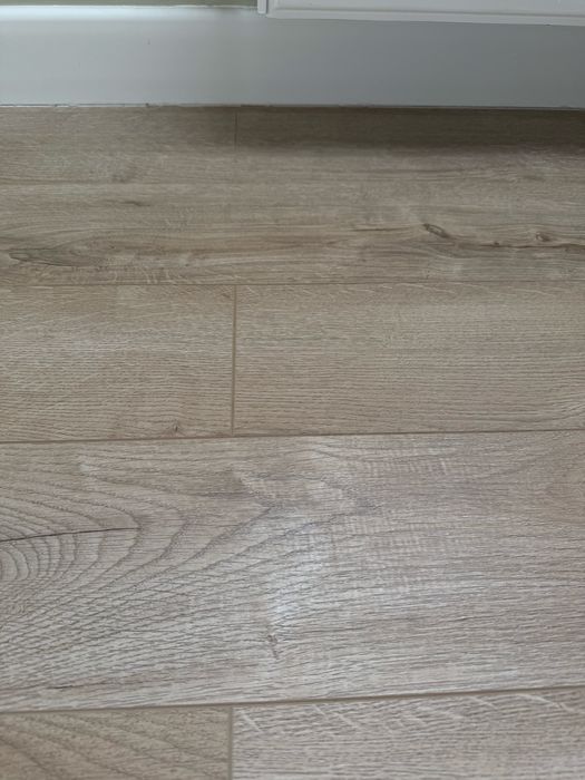 Продам 10 кв м прочного турецкого ламината Kastamonu