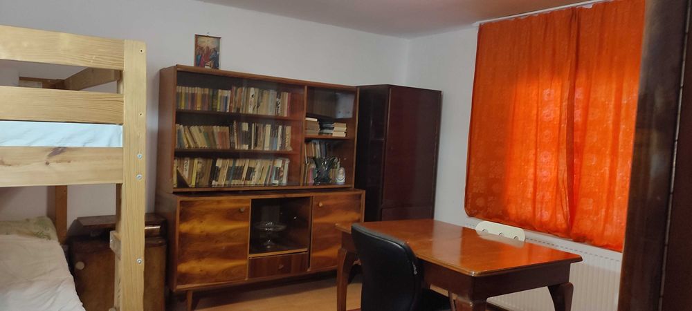 Casă cu utilități și teren intravilan de VÂNZARE în Belinț