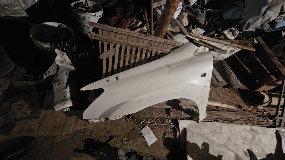 Лексус рх330 крыло