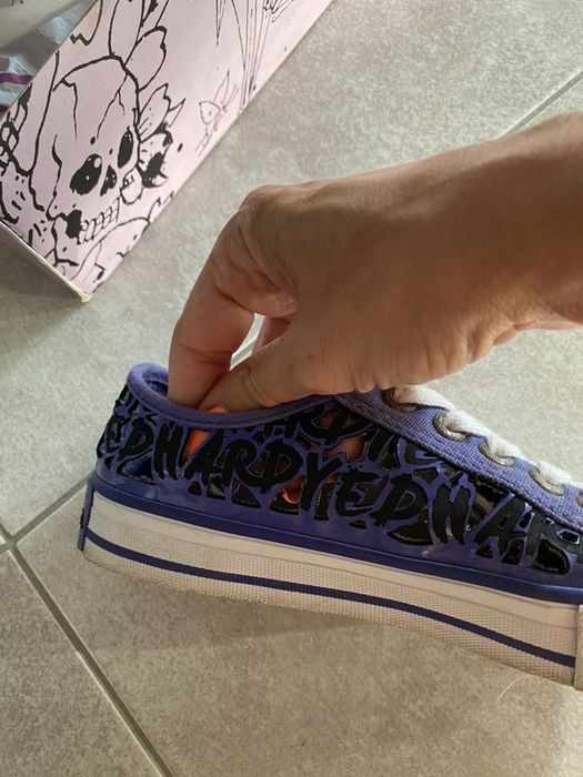 Ed Hardy кецове, Replay чехли