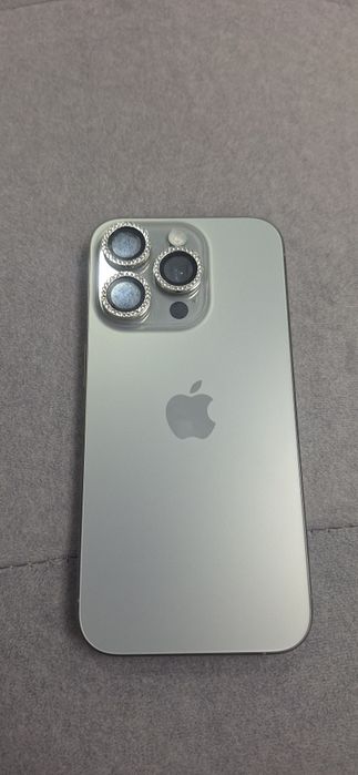 Продам телефон Apple iPhone 15 pro на 256