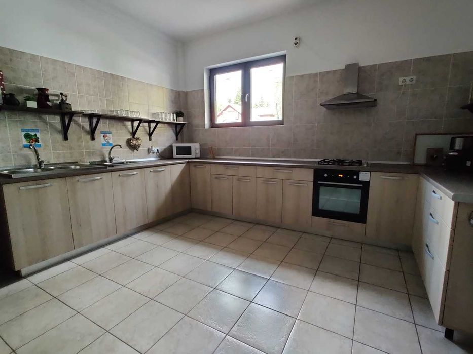 Spațiu multifuncțional de închiriat – zonă centrală Pucioasa