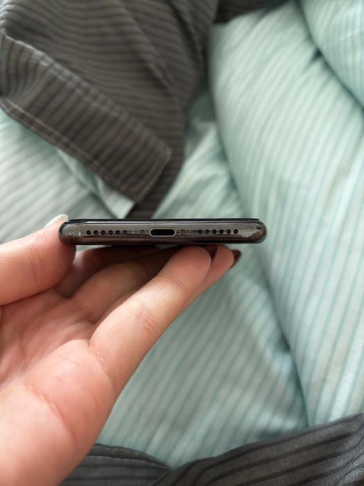 Продам IPHONE X 64GB