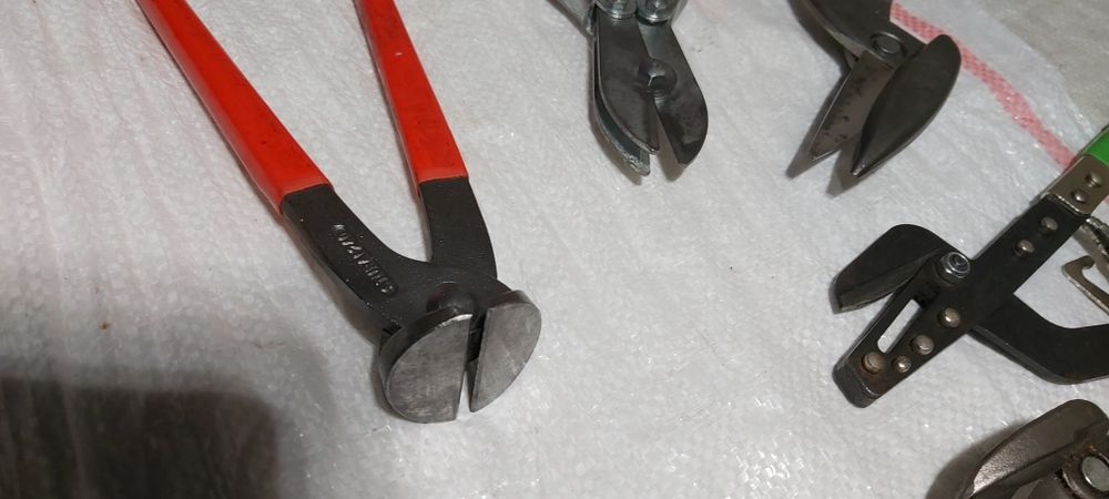 Clește faltuit tablă foarfeca  bessey  erdi nu stubai