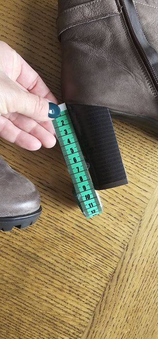 Зимни кожени боти на ток  40 номер