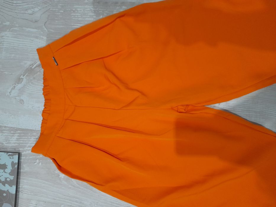 Оранжев панталон pause  и още един