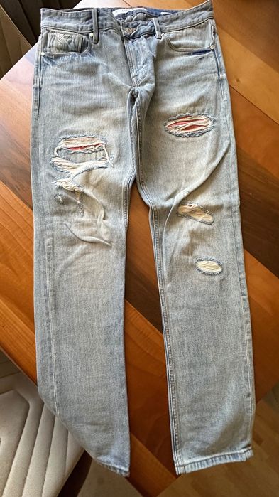 мъжки дънки GUESS Slim Tapered (Светлосини с ефектни протривания) – W33