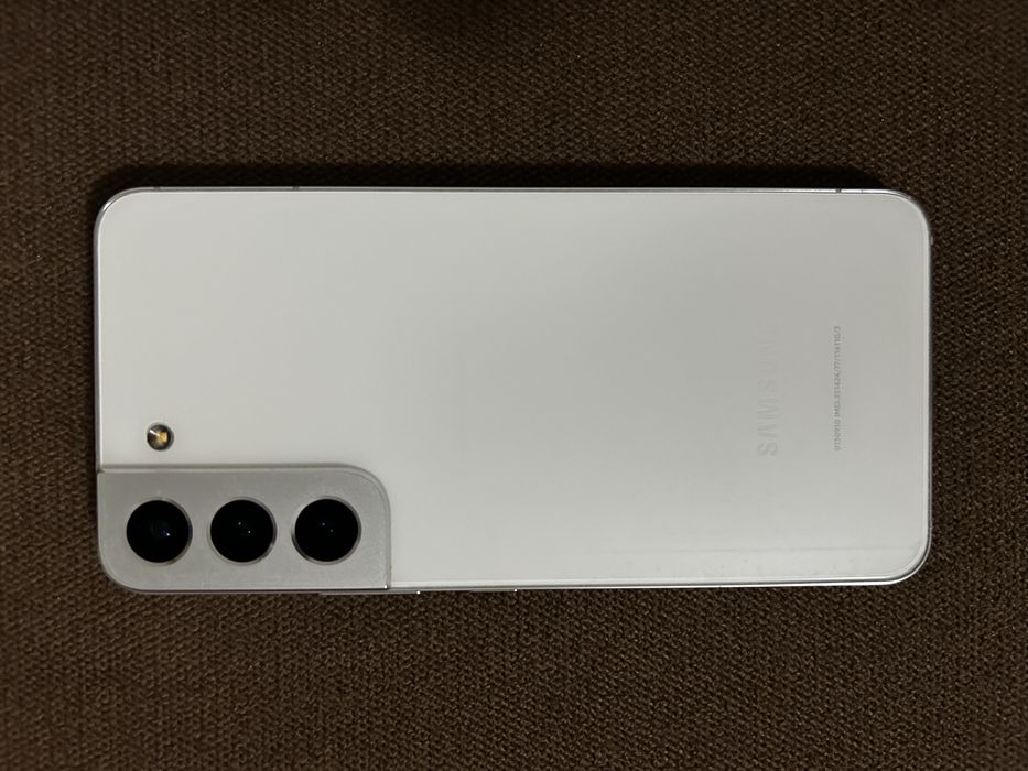Продам смартфон samsung galaxy s22 256гб