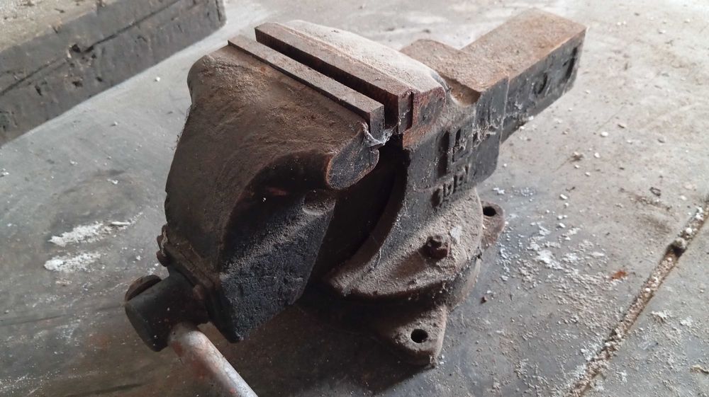 Большие тиски СССР