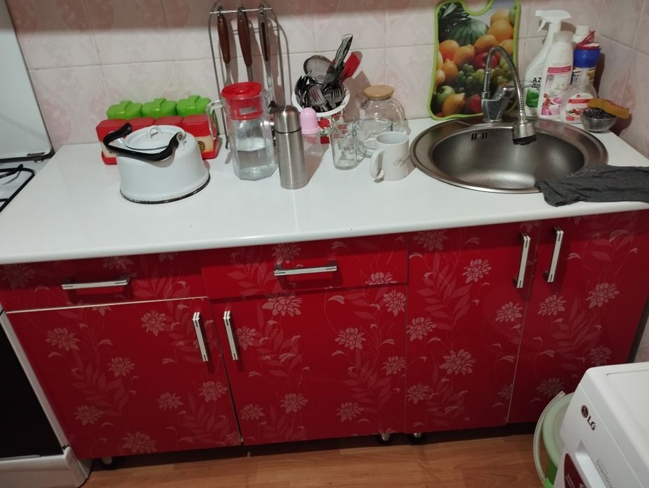 Кухонный гарнитур сатылады