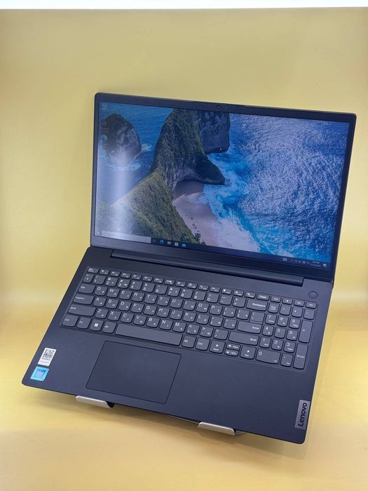 Lenova v15 yangi