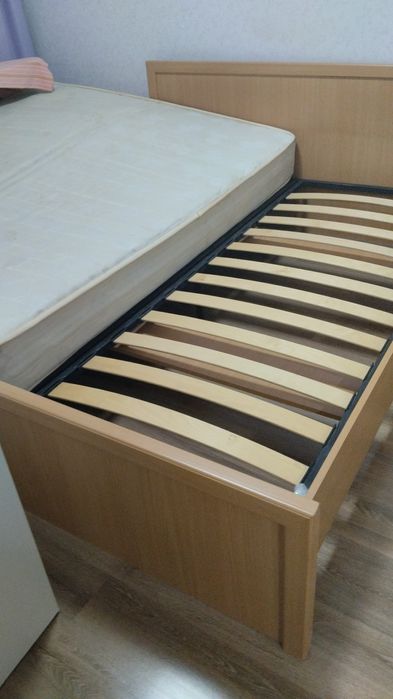 Продам спальний гарнитур