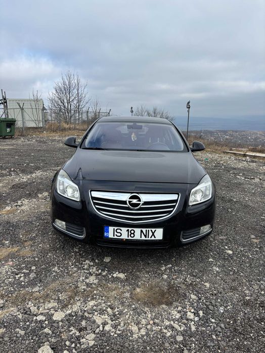 Opel Insignia 2.0 diesel 160cai manuala bi-xenon piele an 2010