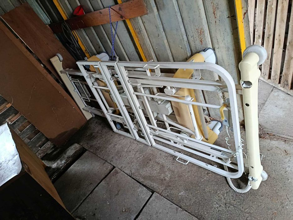 Електрическо болнично легло [Dewert]