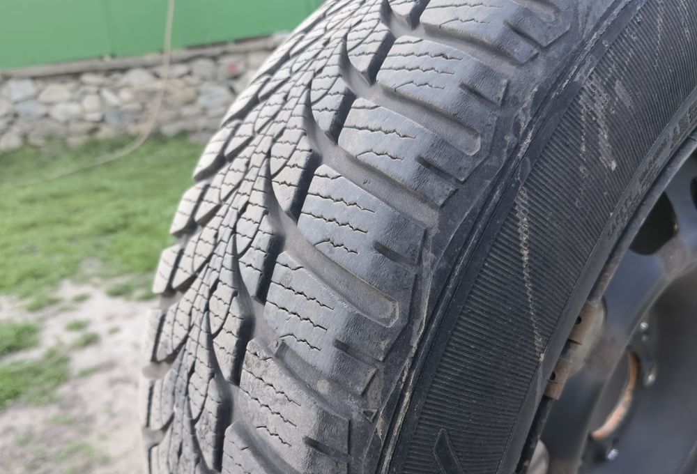 Метални джанти 4броя BMW оригинални 5х120 16 инча със зимни гуми.