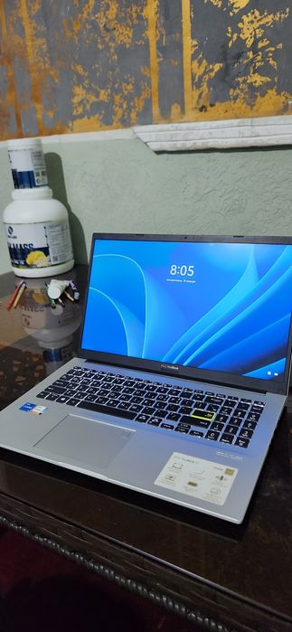 ASUS vivabook Core i5