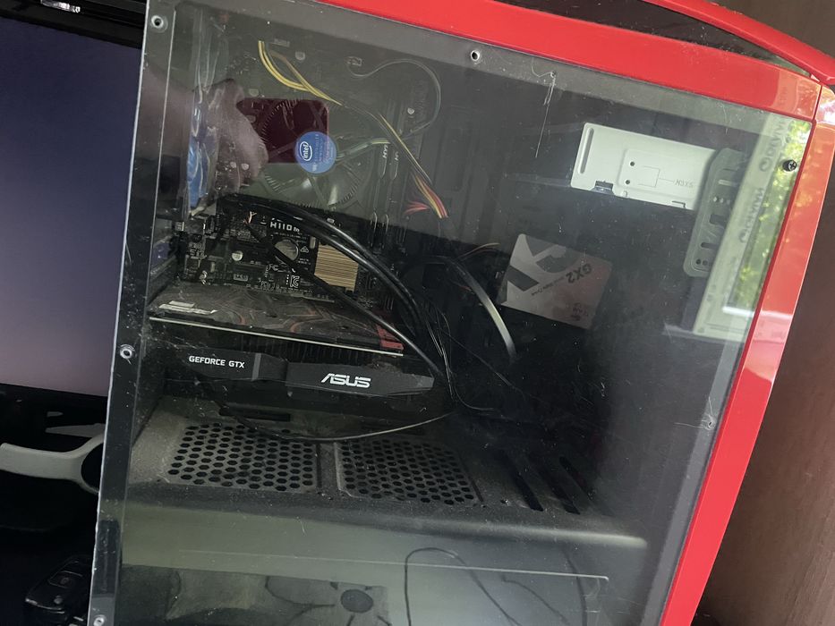 Vand pc gaming usor negocioabil