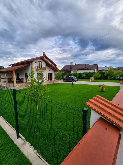 Casa moderna  intr-un peisaj de vis,situata intre Pitesti si Valcea