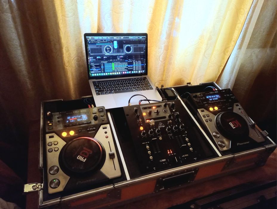 Dj комплект Pioneer CDJ-400 . проигрывателей