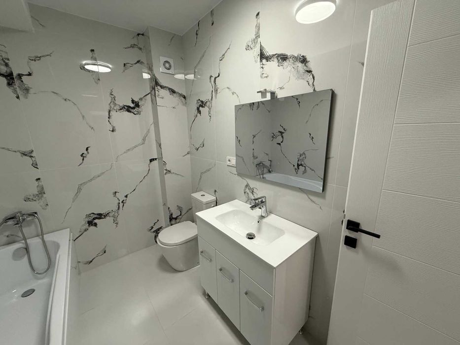 Inchiriez Apartament Modern 3 Camere Zona Bradet