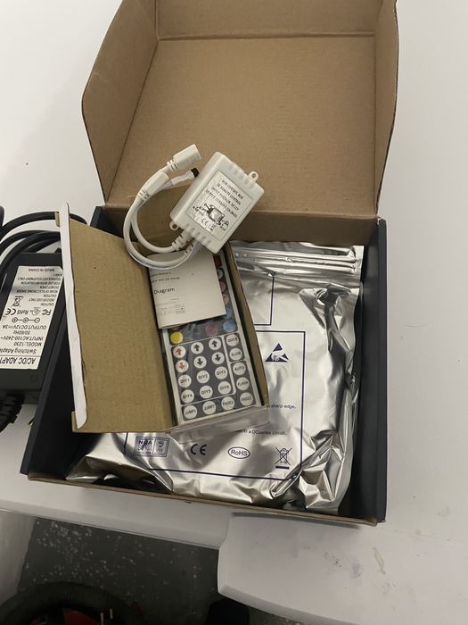 Banda led rgb cu telecomanda /aplicatie telefon 15m