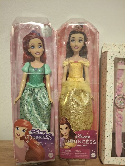Vand lot jucarii cu 2 papusi Disney ( Ariel si Belle)