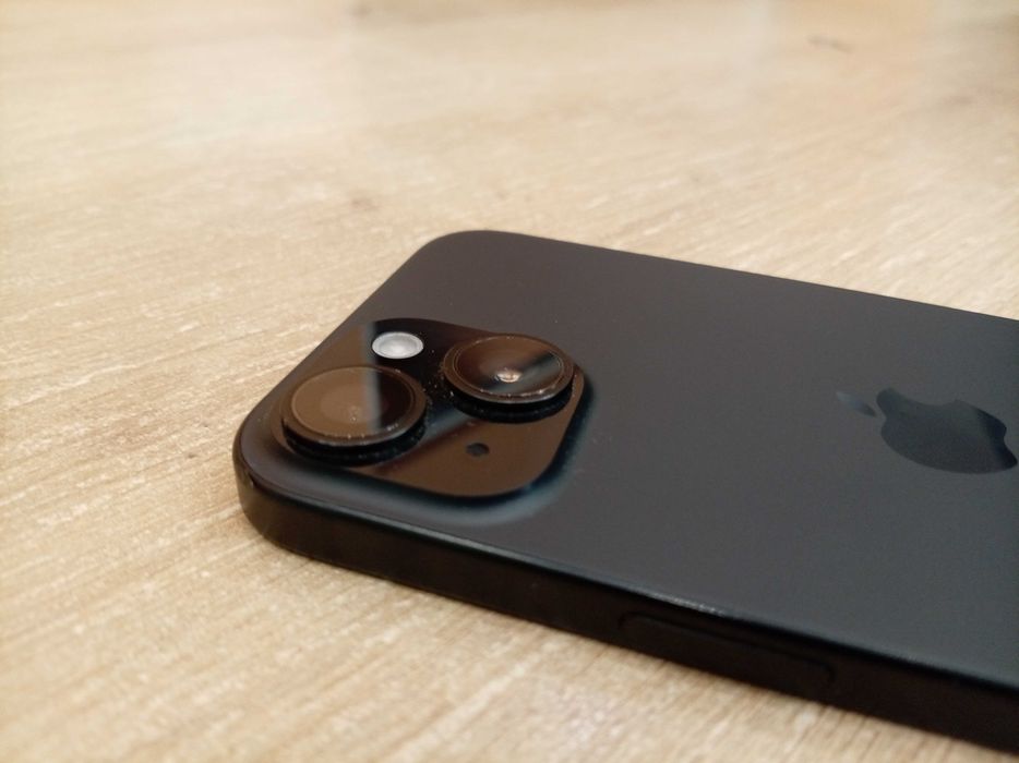 iPhone 15 – 128 GB | 93% Battery Health | Черен