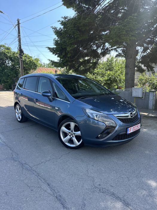 OPEL Zafira 2015