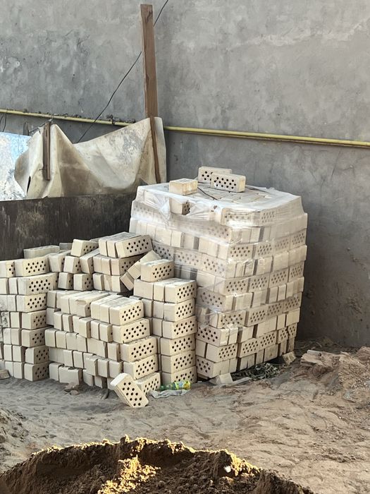 Кирпичи полторашка