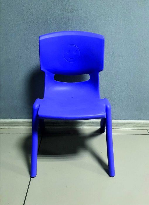Стул детский пластиковый