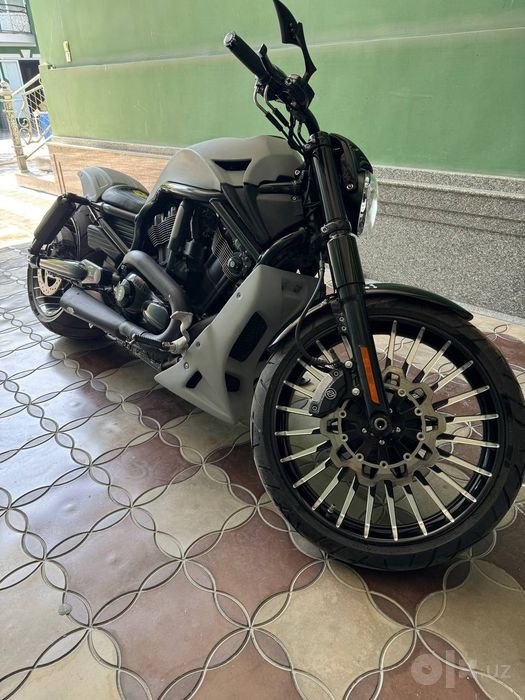 Harley-davidson v-rod tuning sotiladi