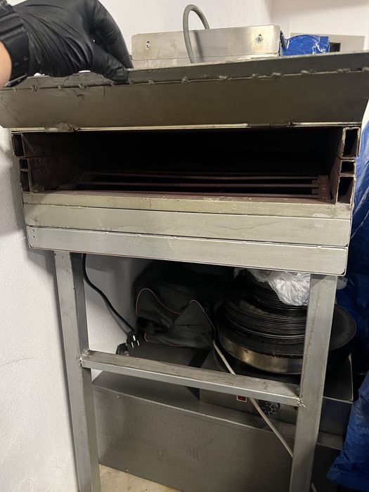 Пещ за пици - 2 бр.  Тунелна конвейрна пещ