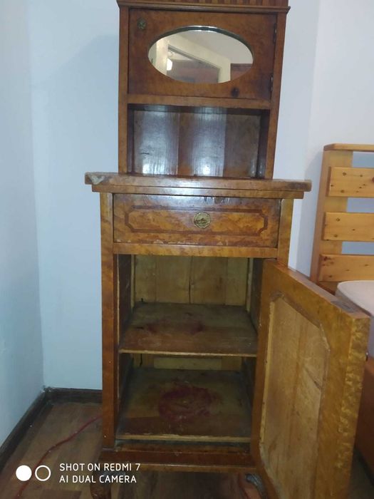 Dulapior vechi de toaleta cc 1900-1930 stil eclectic