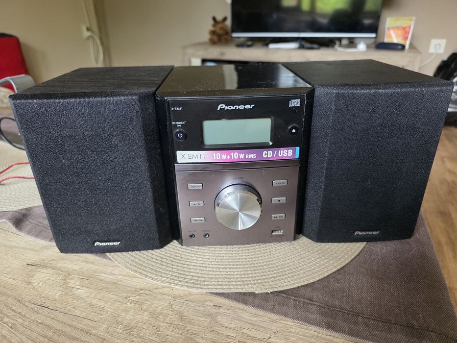 Pioneer X-EM11 (с проблем) и две колони Pioneer S-EM-K