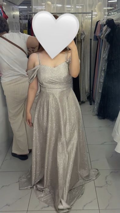 Вечернее платье, блестящее