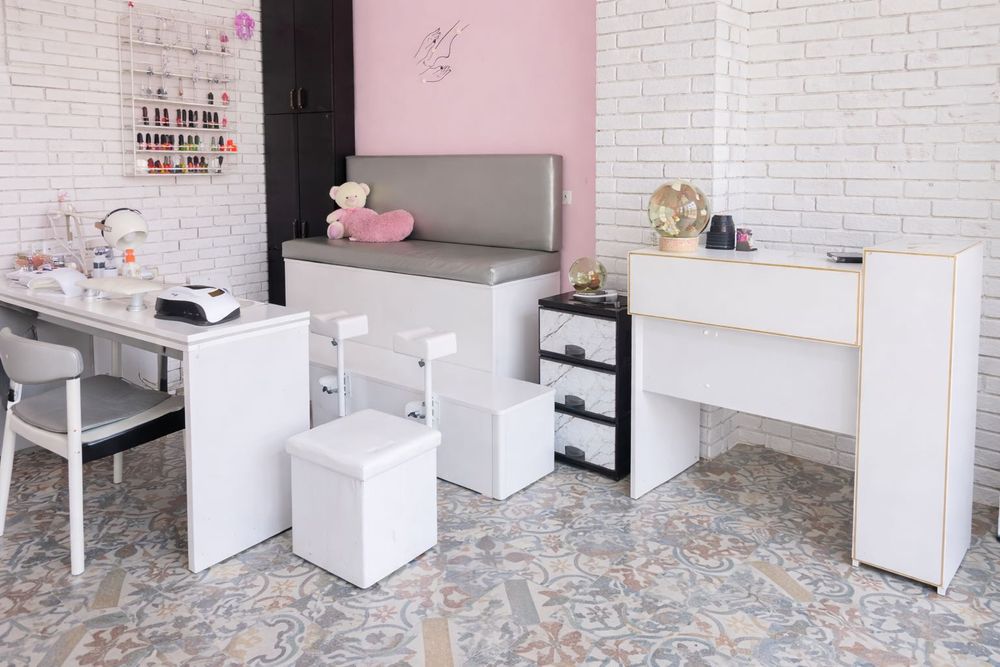 Продавам професионално оборудване за салон!