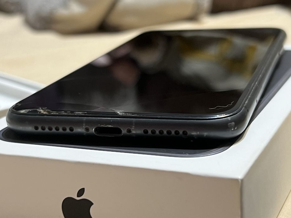 Vand Iphone 11 - 64GB