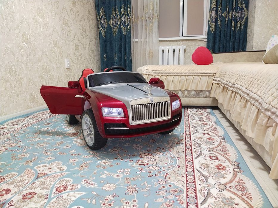 Продам ролс Ройс детская машинка