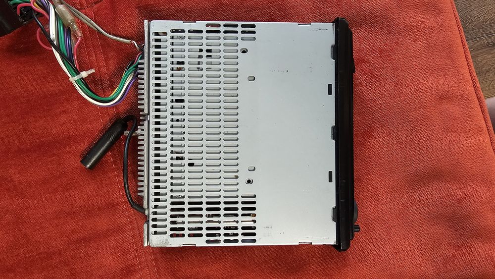 AEG auto mp3 radio cu Bluetooth citește anunțul