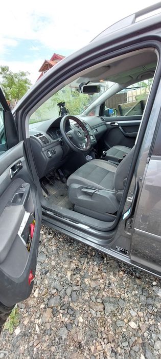 Vând  De vânzare Volkswagen Touran 1.6 TDI – 2013