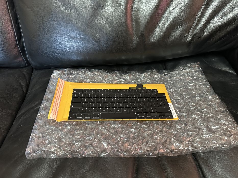 Tastatura Macbook Pro Air M1 M2 M3  M4 M5 UK Transport Gratuit