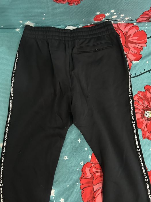 pantaloni under armour