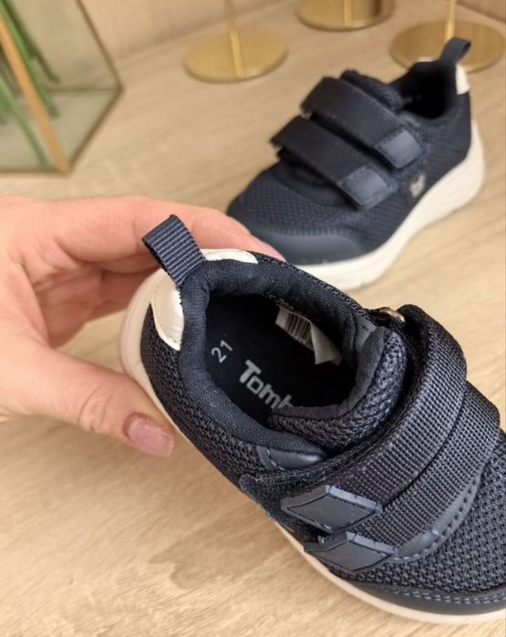 Кроссовки детские