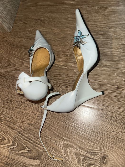 Вечерний каблук(37 размер  чистая кожа)