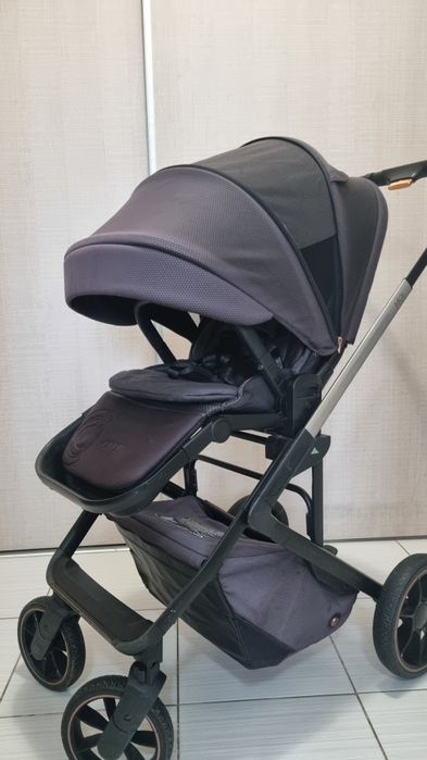 Carucior sport pentru copii Cavoe Moi, elegant si compact